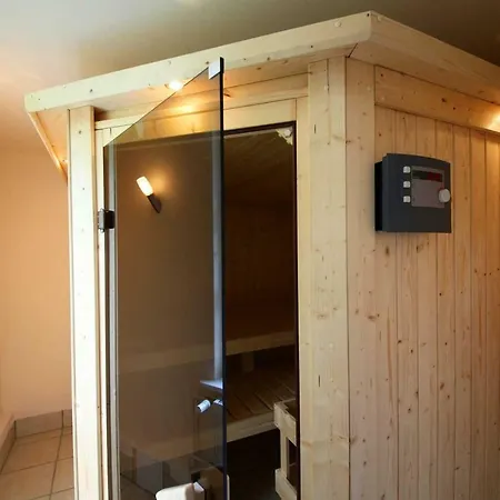 Strandvilla Rheingold - Ferienwohnung Da Vinci * Goehren (Ruegen)