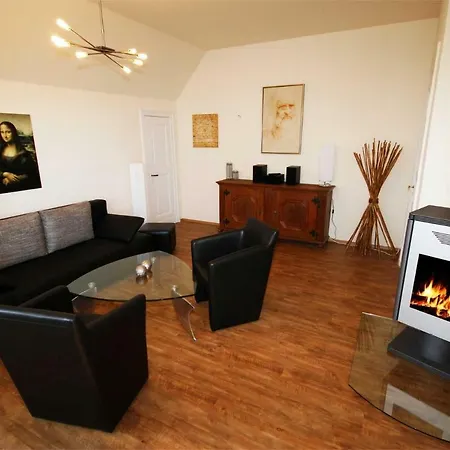 Holiday home Strandvilla Rheingold - Ferienwohnung Da Vinci Goehren (Ruegen)